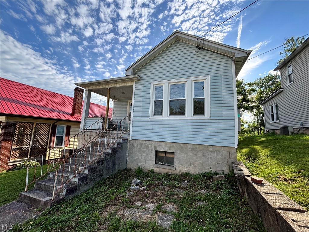 809 Garfield Avenue Marietta OH 45750