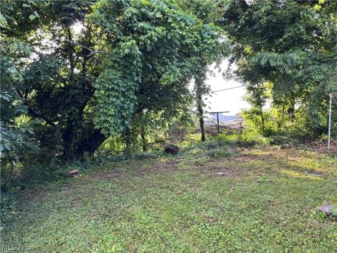 809 Garfield Avenue Marietta OH 45750