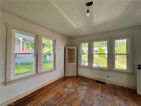 809 Garfield Avenue Marietta OH 45750