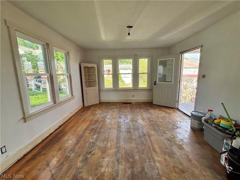 809 Garfield Avenue Marietta OH 45750