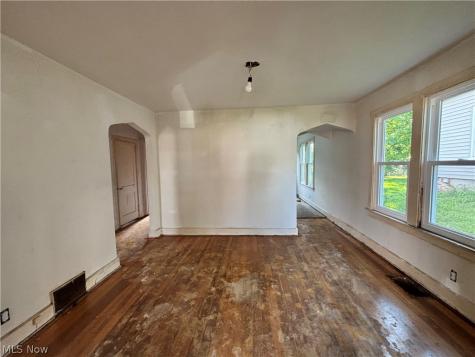 809 Garfield Avenue Marietta OH 45750