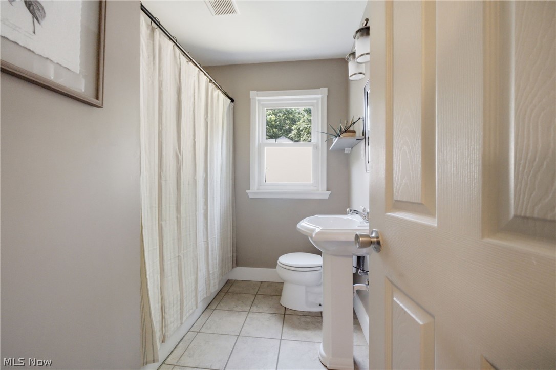 6024 Louis North Olmsted OH 44070