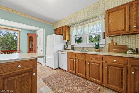 10201 Mccallum Avenue NE Alliance OH 44601