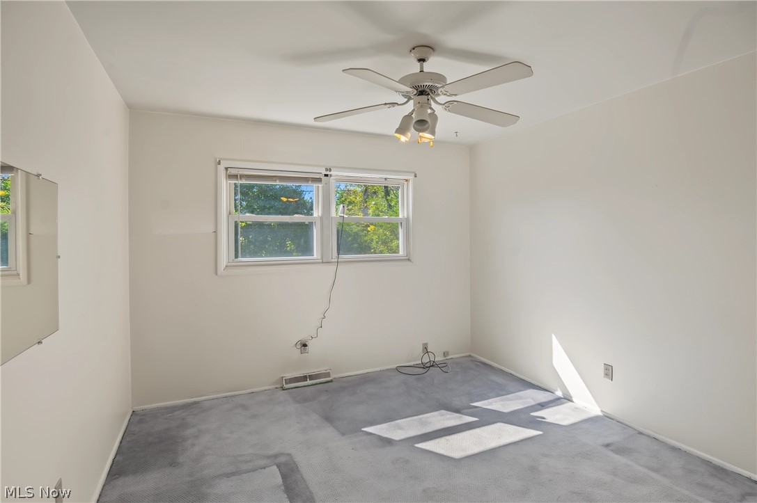 4066 Jeanette Drive SE Warren OH 44484