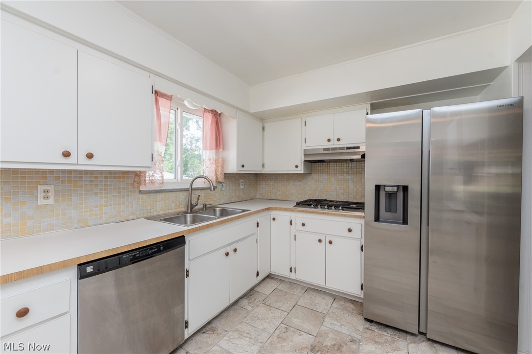 5337 Hampton Drive North Olmsted OH 44070