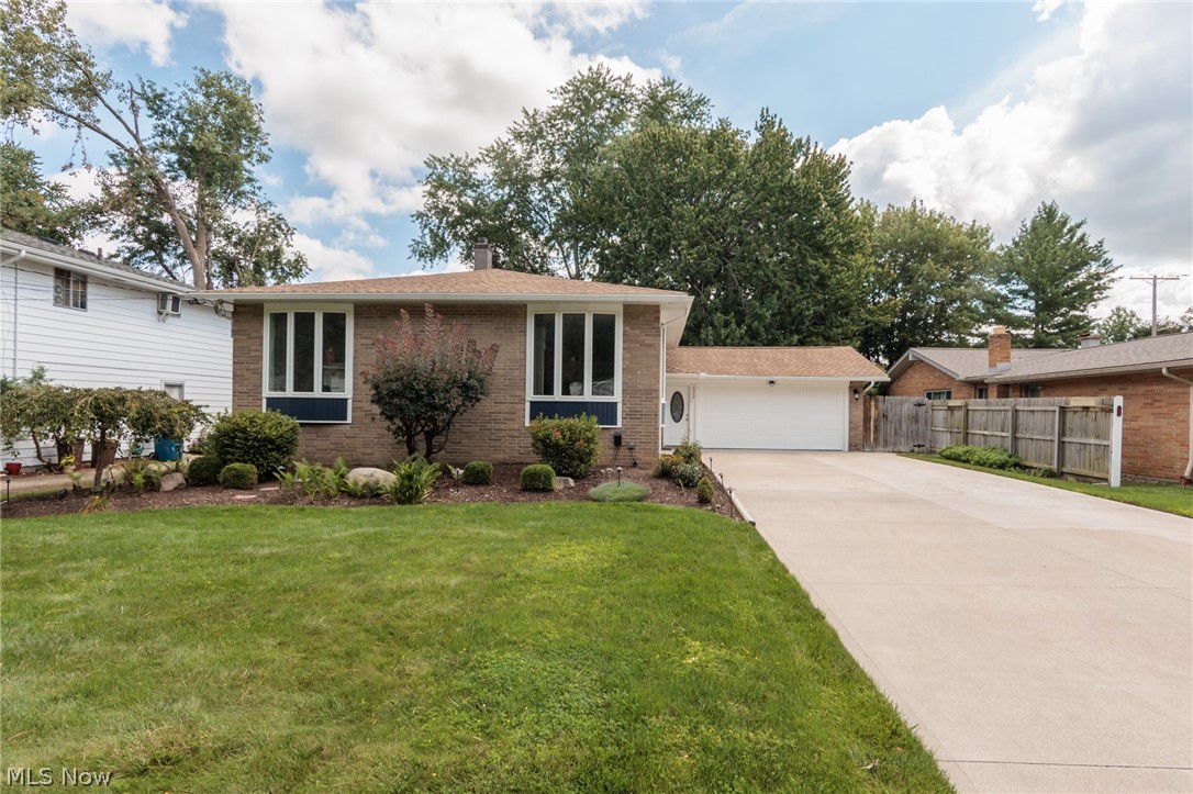 5337 Hampton Drive North Olmsted OH 44070