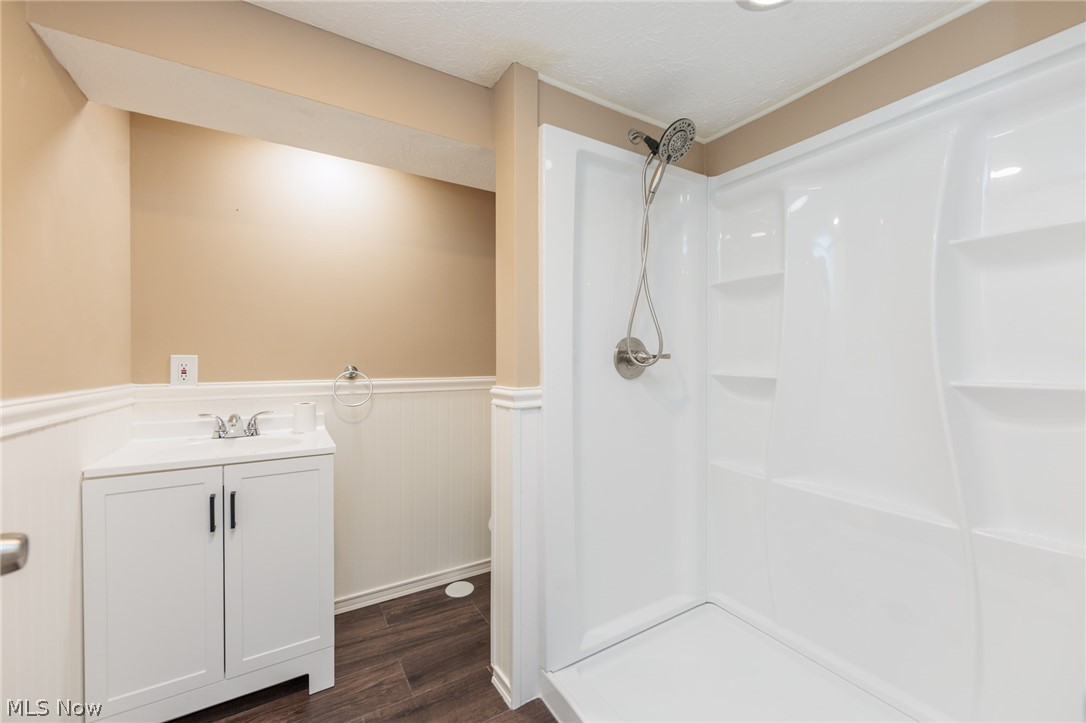 5337 Hampton Drive North Olmsted OH 44070