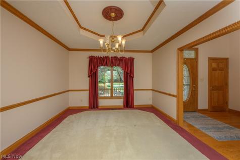206 Shenandoah Boulevard Barberton OH 44203