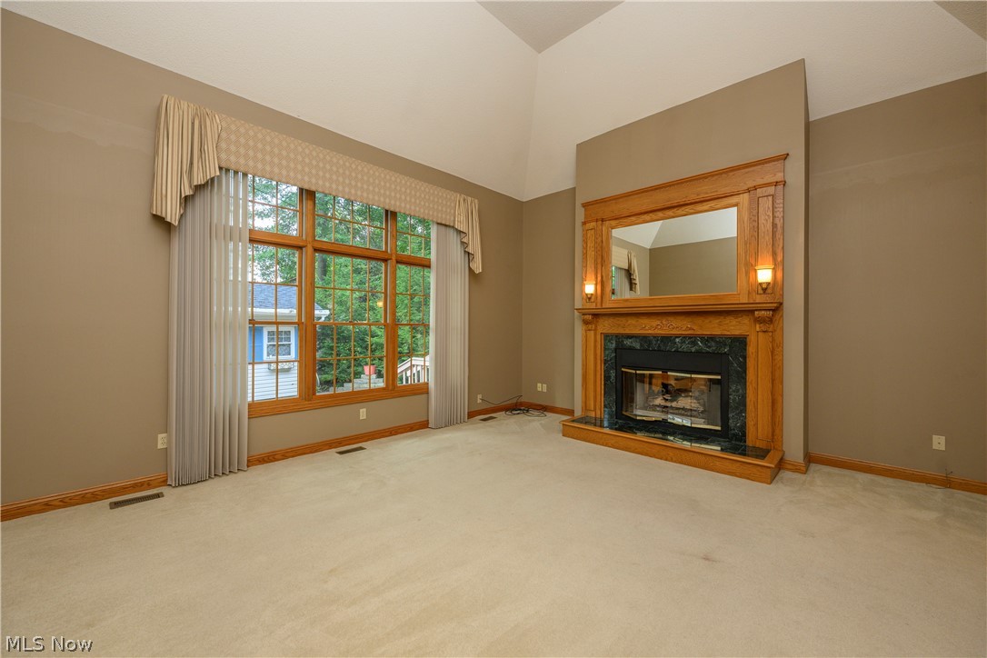206 Shenandoah Boulevard Barberton OH 44203