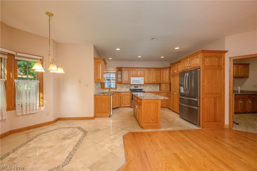 206 Shenandoah Boulevard Barberton OH 44203