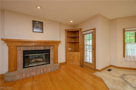 206 Shenandoah Boulevard Barberton OH 44203