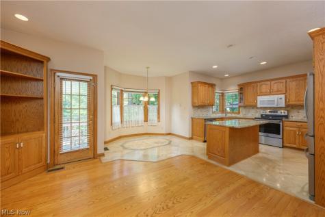 206 Shenandoah Boulevard Barberton OH 44203
