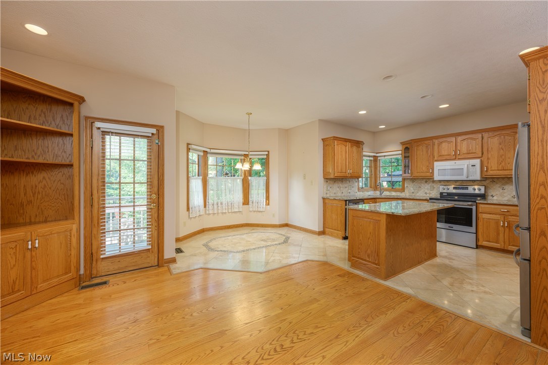 206 Shenandoah Boulevard Barberton OH 44203
