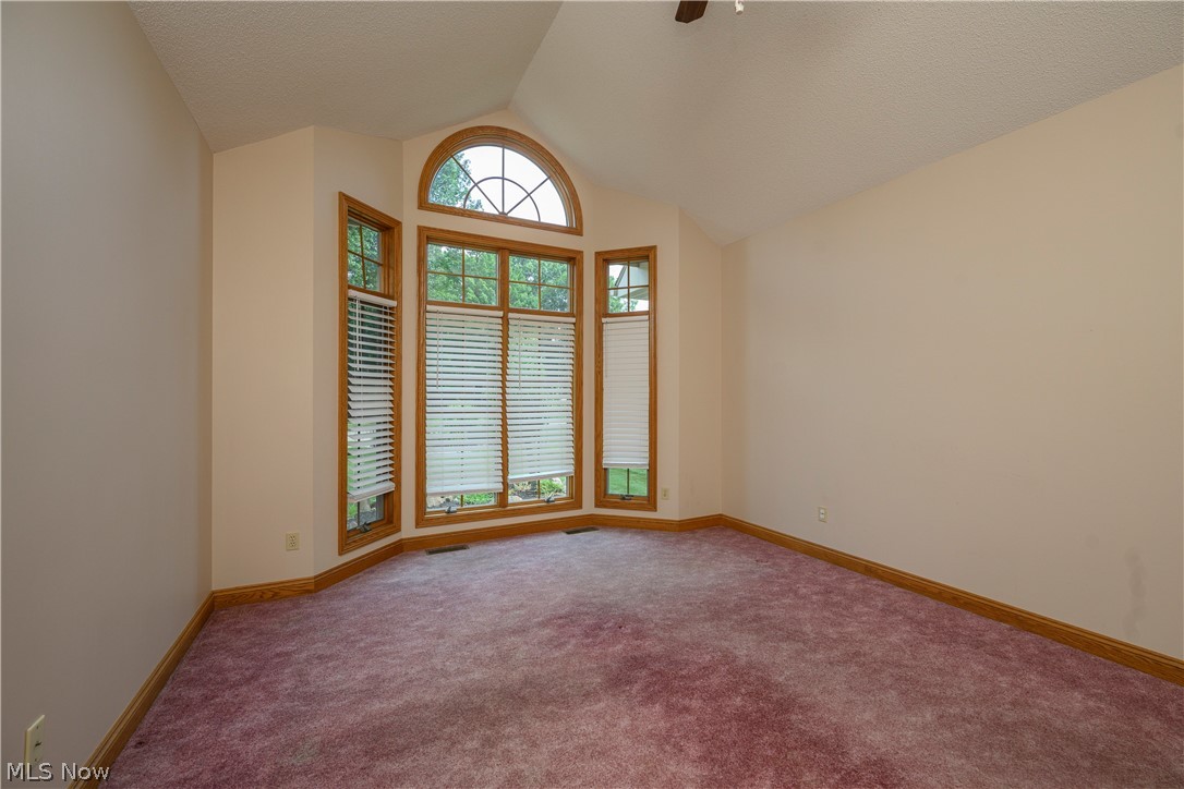 206 Shenandoah Boulevard Barberton OH 44203