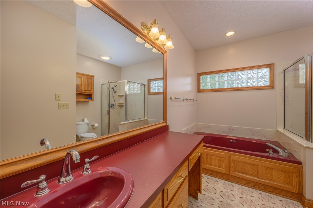 206 Shenandoah Boulevard Barberton OH 44203