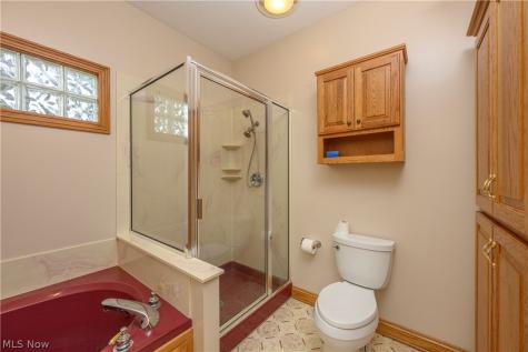 206 Shenandoah Boulevard Barberton OH 44203