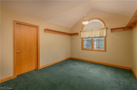 206 Shenandoah Boulevard Barberton OH 44203