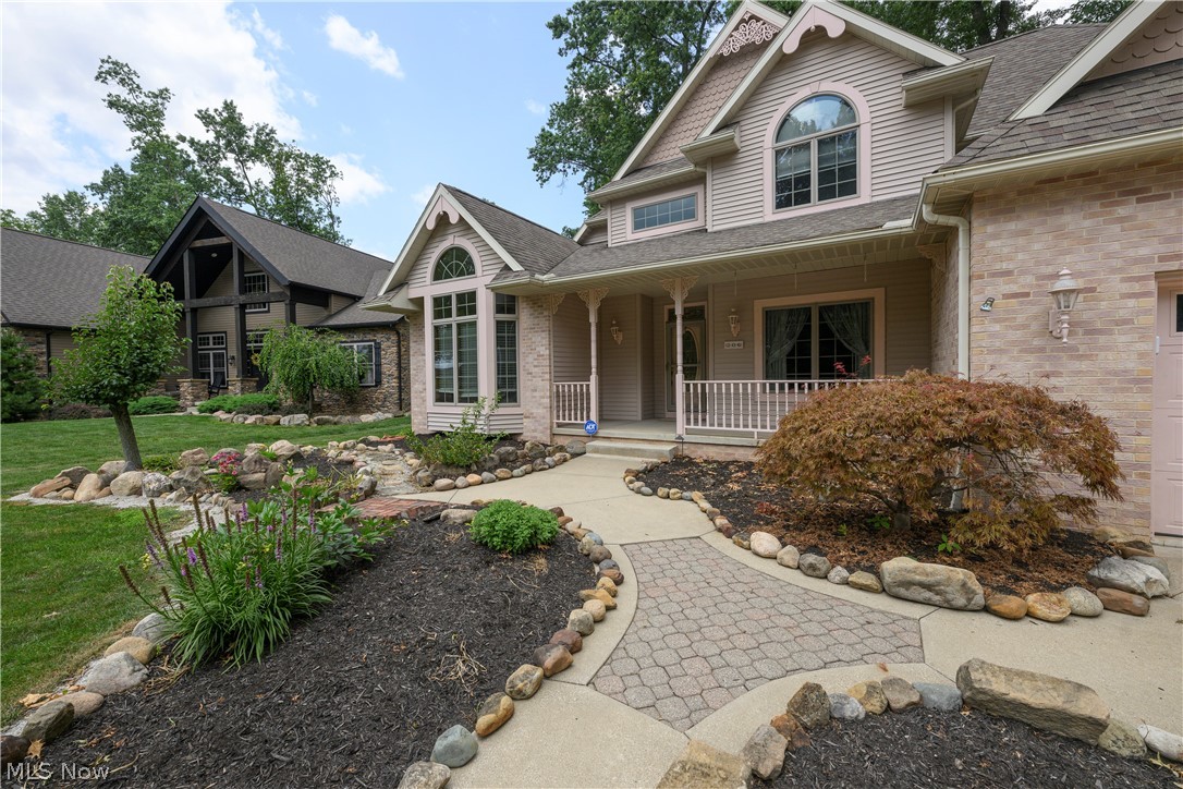 206 Shenandoah Boulevard Barberton OH 44203