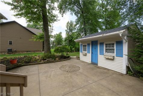 206 Shenandoah Boulevard Barberton OH 44203