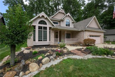 206 Shenandoah Boulevard Barberton OH 44203