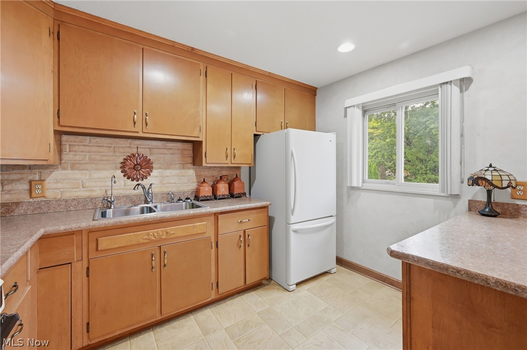 3654 Demura Drive SE Howland OH 44485