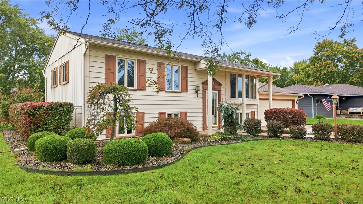 3654 Demura Drive SE Howland OH 44485