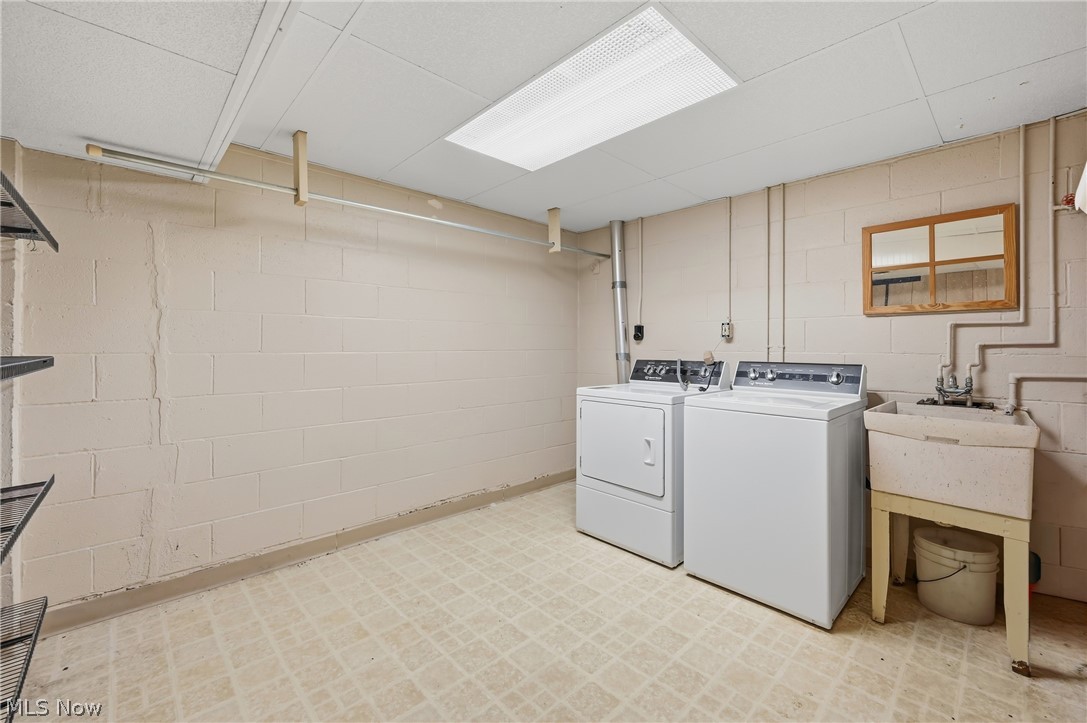 3654 Demura Drive SE Howland OH 44485