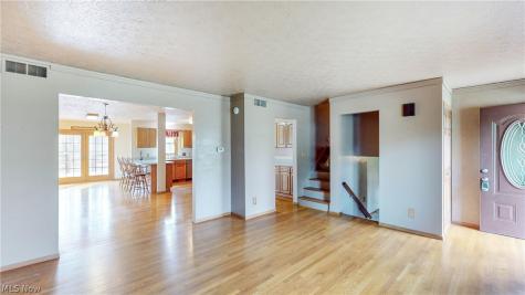 251 S Hametown Road Akron OH 44321