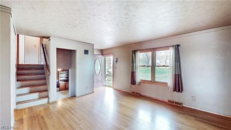 251 S Hametown Road Akron OH 44321