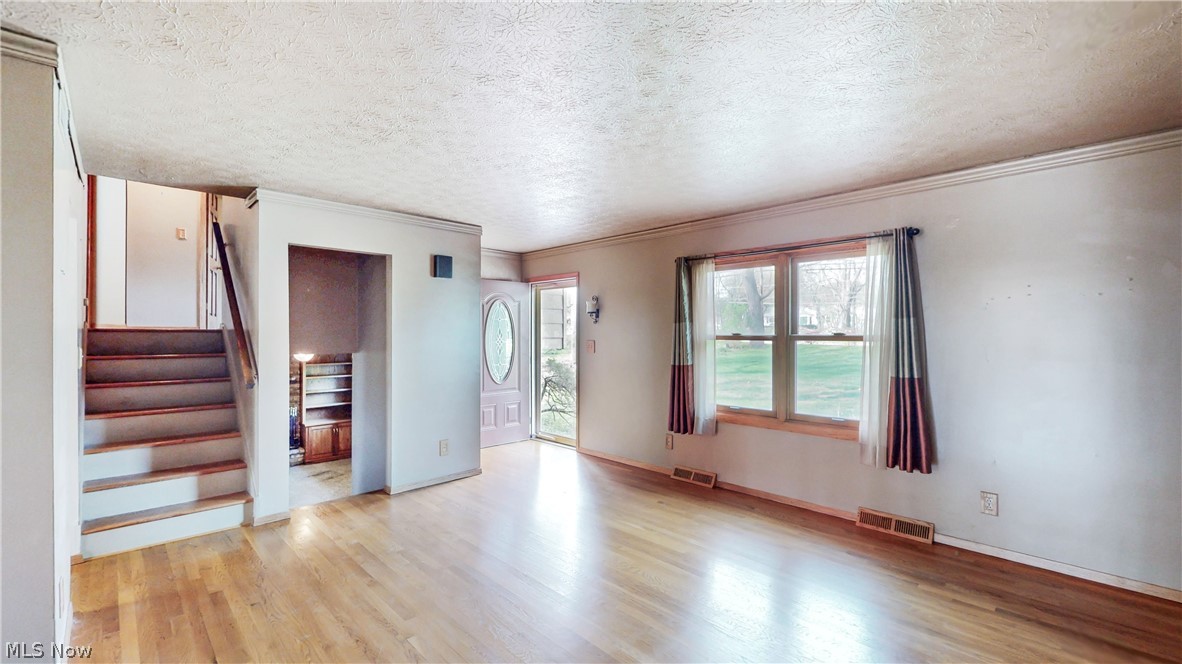 251 S Hametown Road Akron OH 44321
