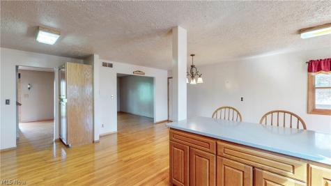 251 S Hametown Road Akron OH 44321