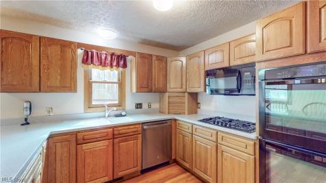 251 S Hametown Road Akron OH 44321