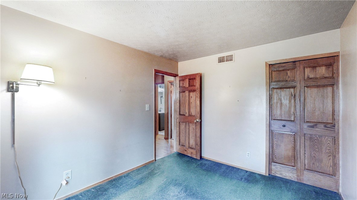 251 S Hametown Road Akron OH 44321