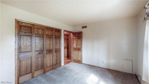 251 S Hametown Road Akron OH 44321