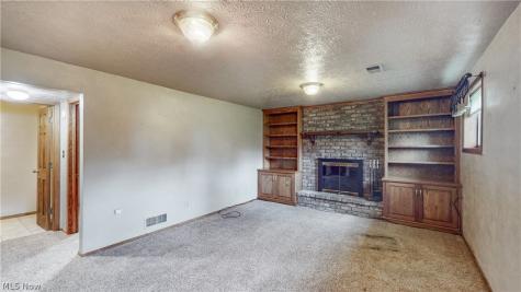 251 S Hametown Road Akron OH 44321