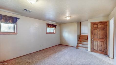 251 S Hametown Road Akron OH 44321
