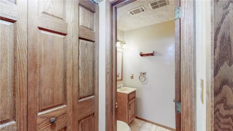 251 S Hametown Road Akron OH 44321