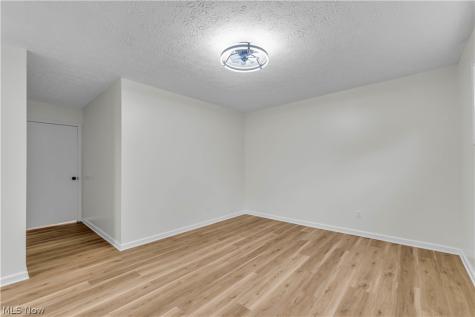 10763 Gate Post Road Strongsville OH 44149