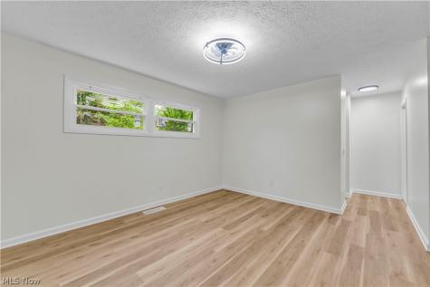 10763 Gate Post Road Strongsville OH 44149