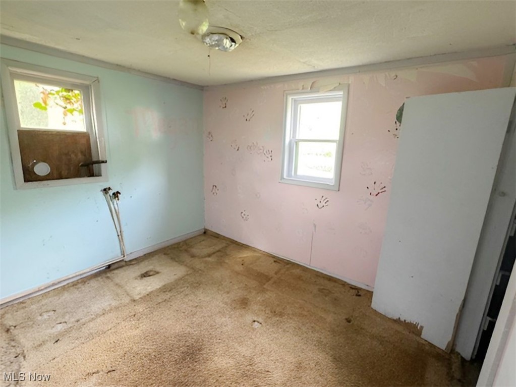 4308 Flat Road SE Uhrichsville OH 44683
