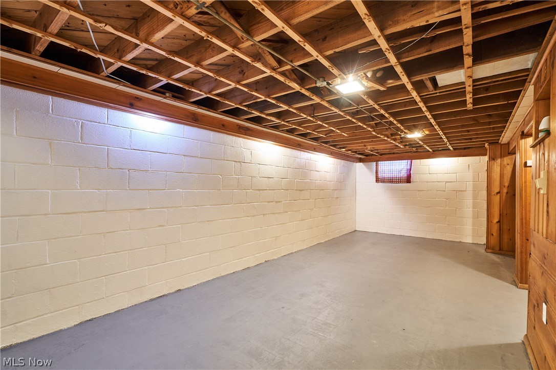 5170 Arch Street Maple Heights OH 44137