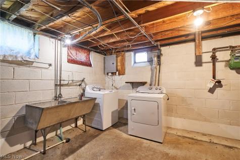 5170 Arch Street Maple Heights OH 44137