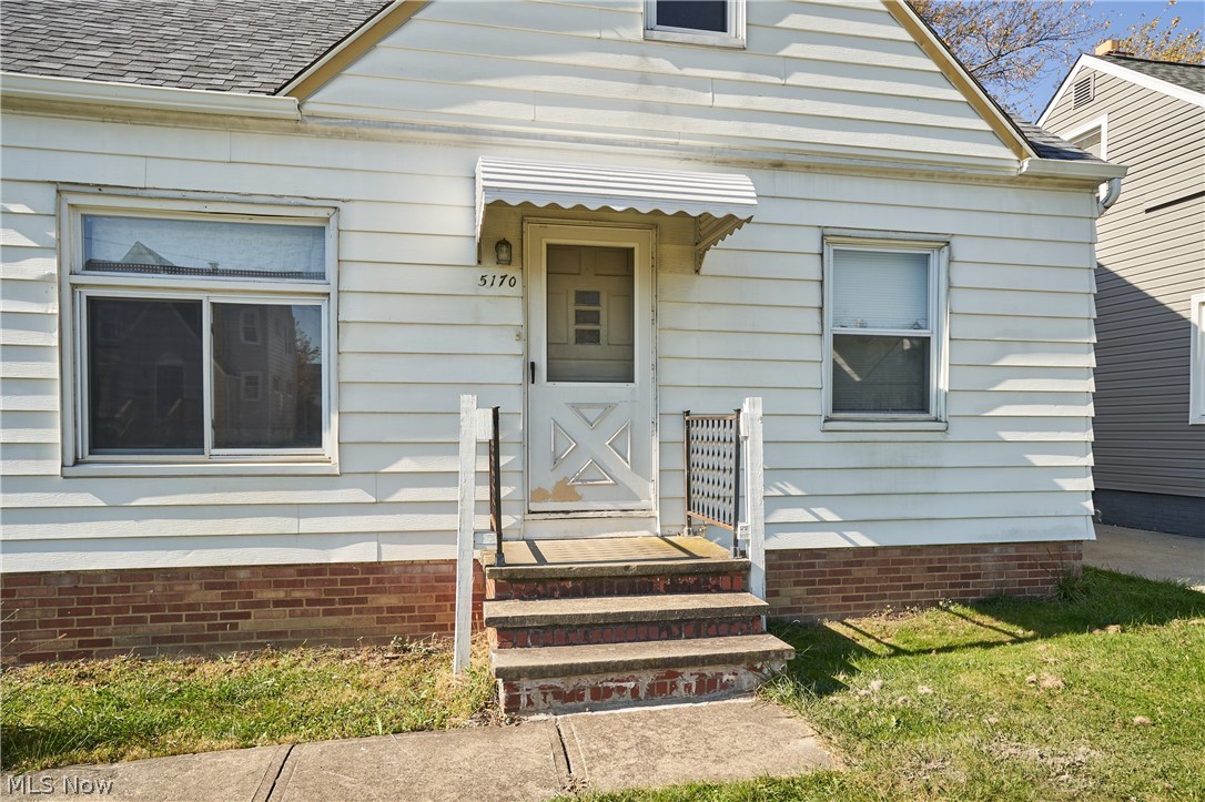 5170 Arch Street Maple Heights OH 44137