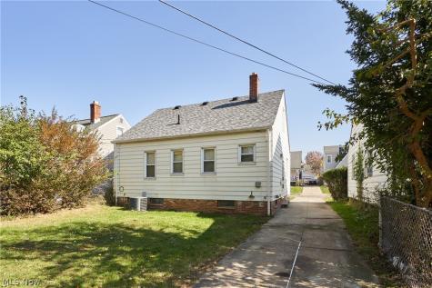 5170 Arch Street Maple Heights OH 44137