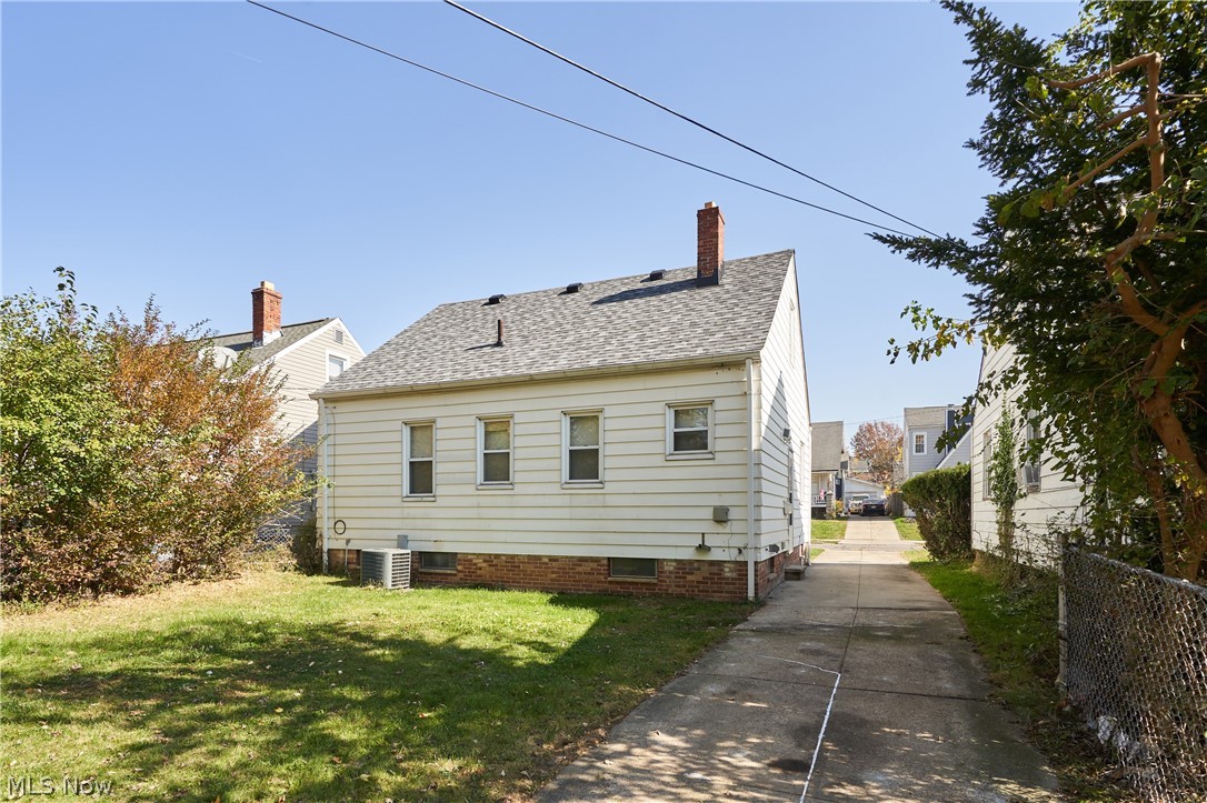 5170 Arch Street Maple Heights OH 44137