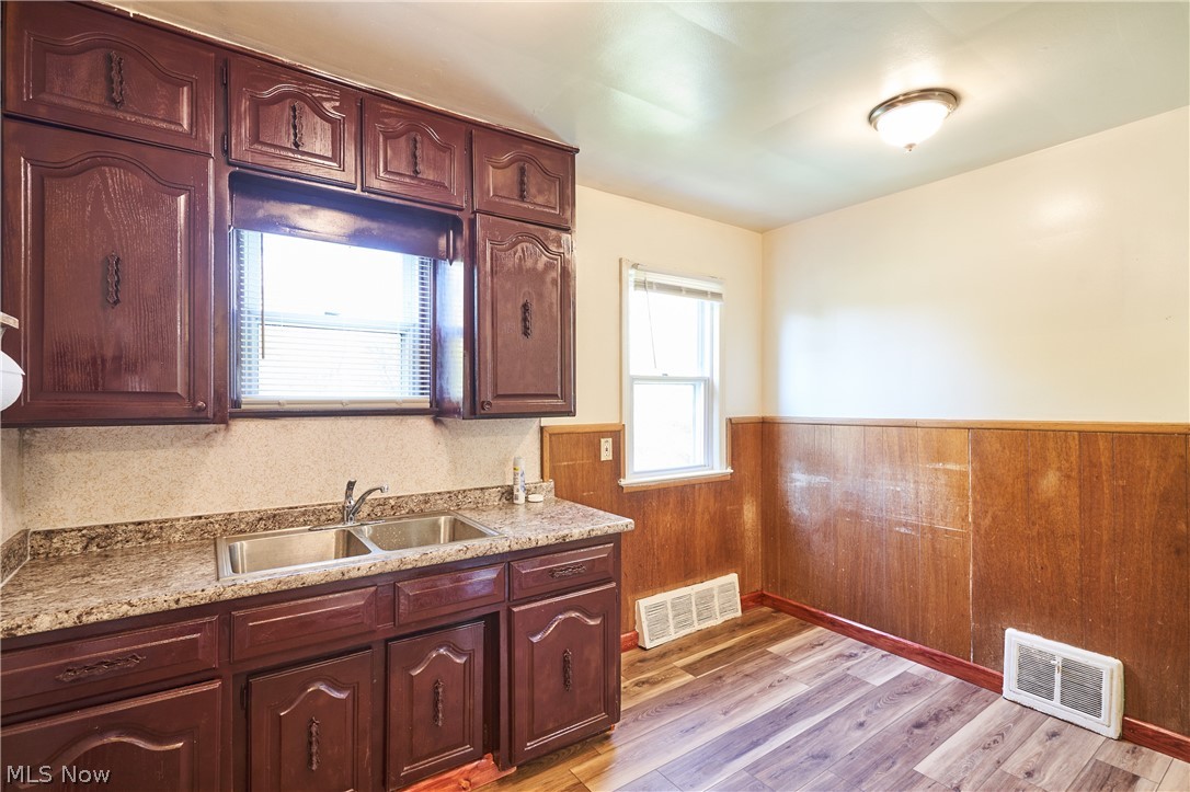5170 Arch Street Maple Heights OH 44137