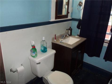 885 Nelaview Road Cleveland Heights OH 44112