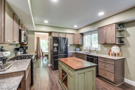 339 S Park Drive Aurora OH 44202