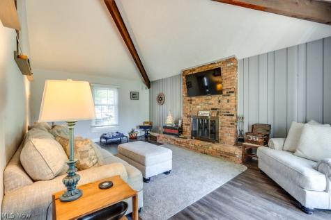 339 S Park Drive Aurora OH 44202