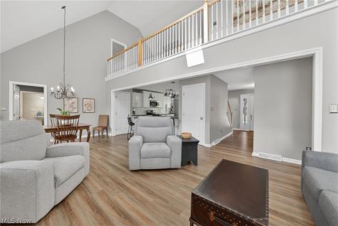 3312 Woods Trail Kent OH 44240
